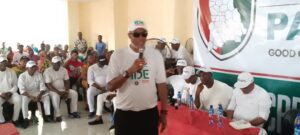 APGA aspirant, Azubuike Ekweozor