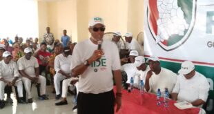 APGA aspirant, Azubuike Ekweozor