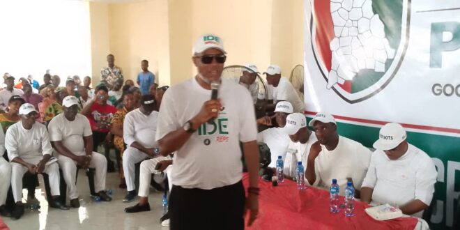 APGA aspirant, Azubuike Ekweozor